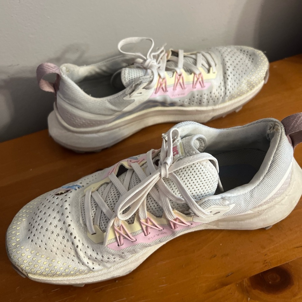 Nike White and Pink Running Shoes - Picture 2 of 7
